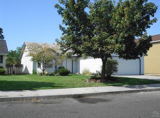 2125 SW 28th St, Redmond, OR 97756