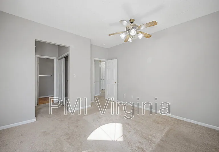 724 Harbor Springs Trl — Photo 16