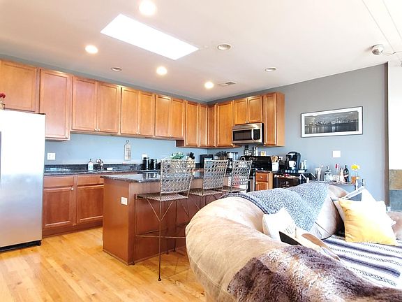 Living Room/Kitchen