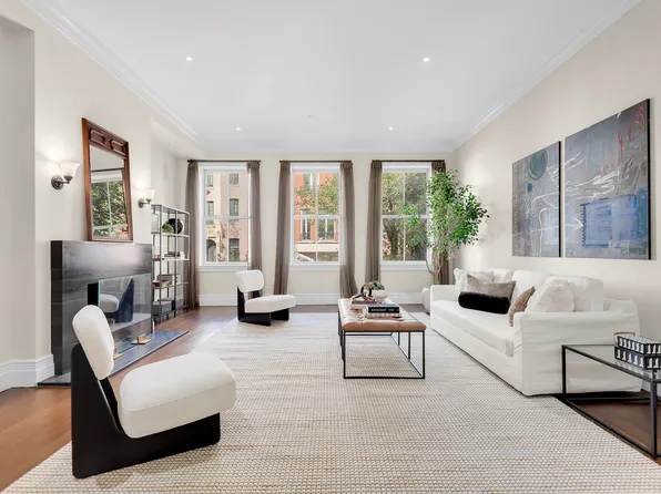 330 East 51st Street image 11 of 25