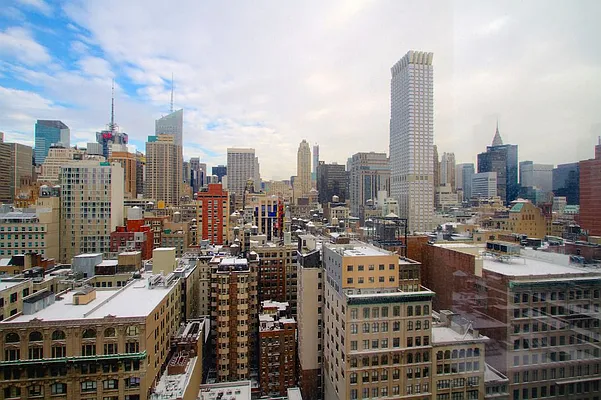 Rented by Compass | media 26