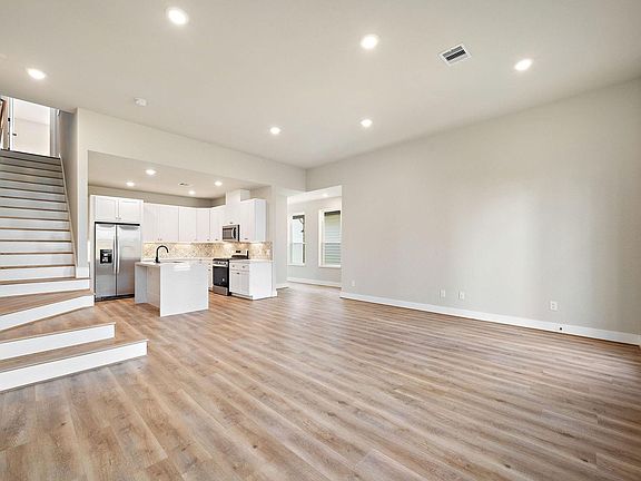 3rd image of 5831 Francis Oak Pl