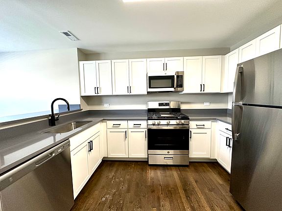 4th image of 2217 N Clifton Ave APT 2E