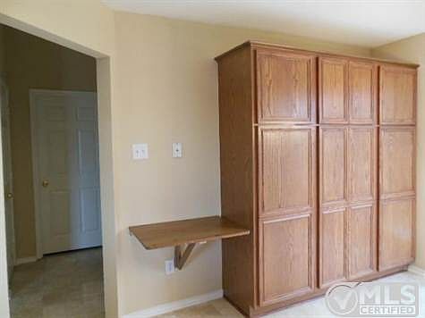 4th image of 412 Fireside Pl