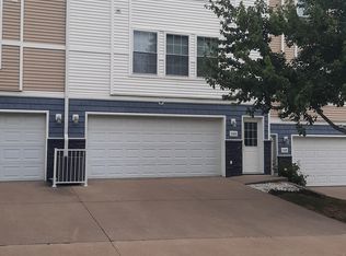 1106 SE Village View Ln, Ankeny, IA 50021