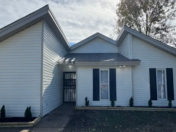 5697 Winter Tree Dr, Memphis, TN 38115