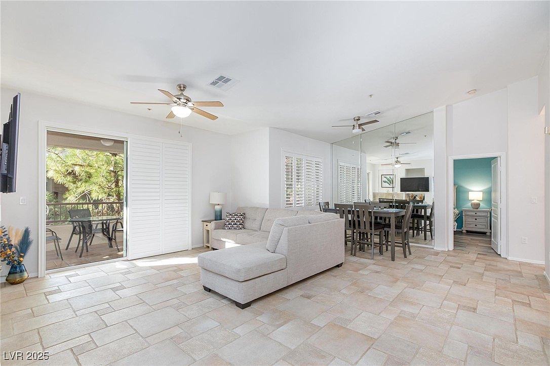 1000 Duckhorn Ct APT 202