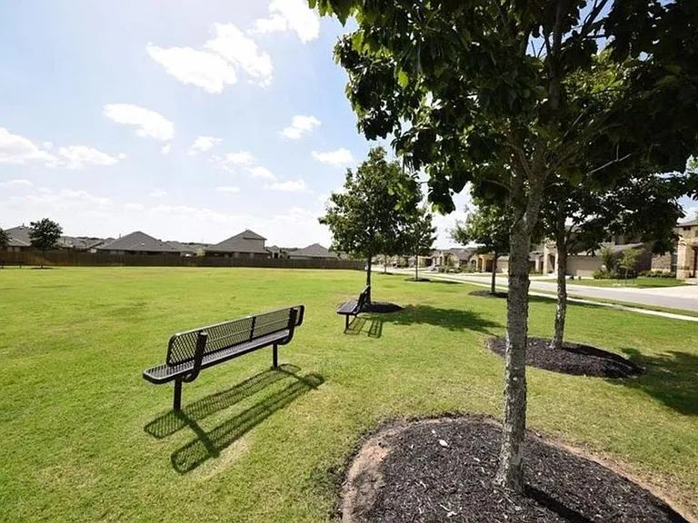 1812 Bonham Ln — Photo 25