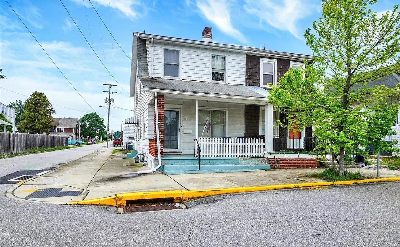 1 bed, 950 sqft, $995 — Photo 1