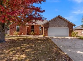 415 S Sarah Ave, Republic, MO 65738