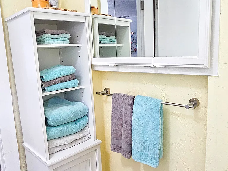 Bathroom towels