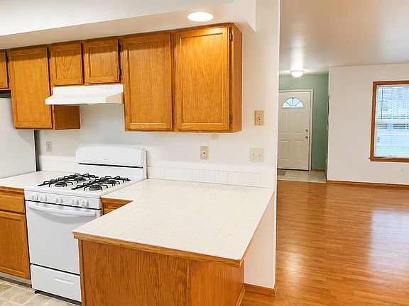 5th image of 2330 Adkins Ct