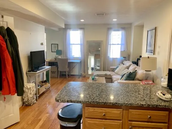 93 Endicott St, Boston, MA