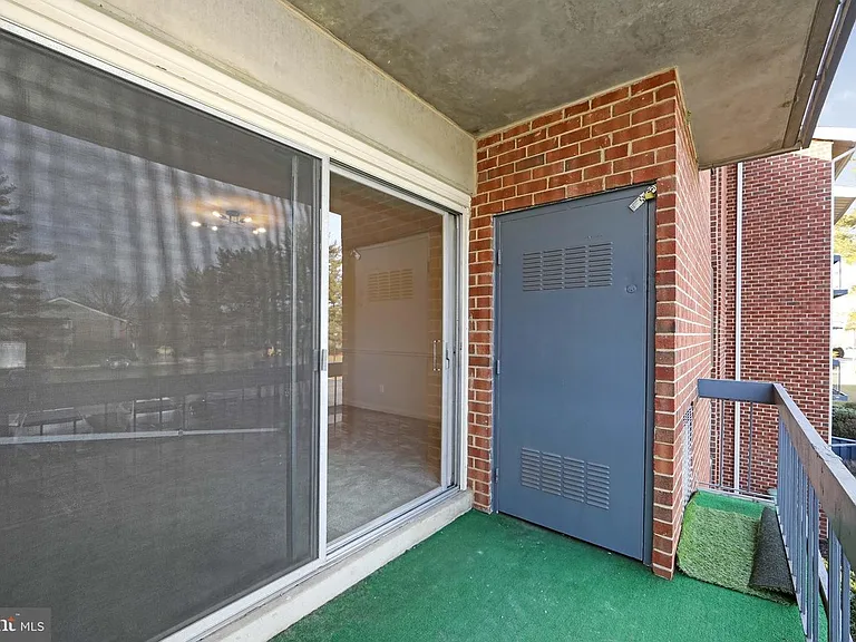 222 Echelon Rd #8 — Photo 25