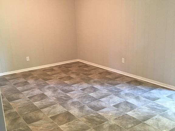 5th image of 319 Stonewood Dr