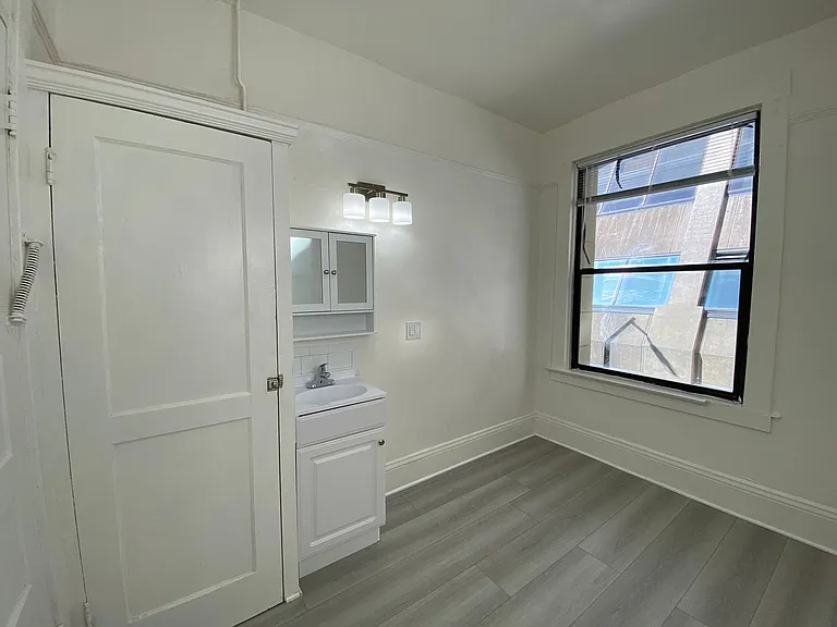 668 Clay St #53 — Photo 1