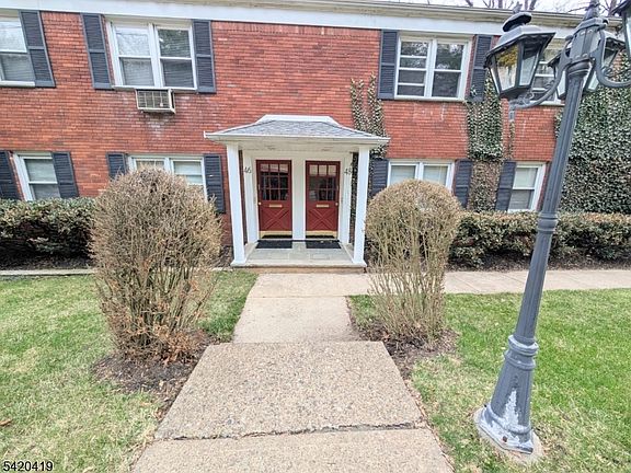 2nd image of 48 Mount Kemble Ave #B