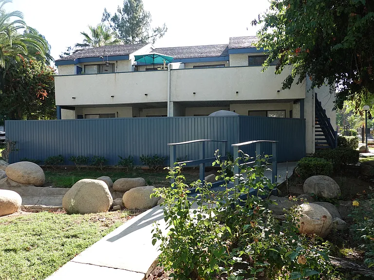 Pebblebrook — Photo 23