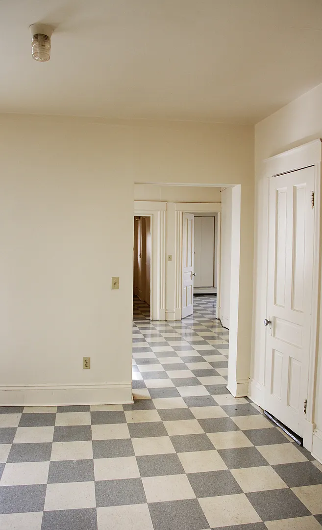 122 North St — Photo 3