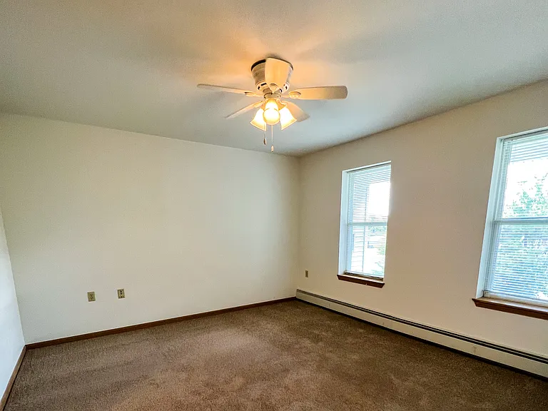 Sherman Glen Senior Aaartments — Photo 7