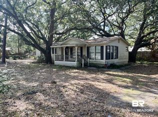 2411 Calloway Rd, Gulf Shores, AL 36542