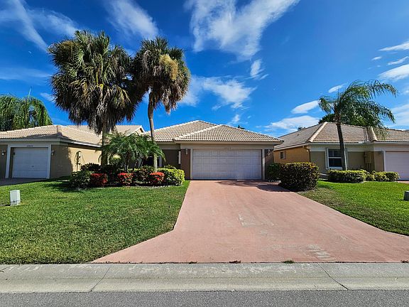 3rd image of 12827 HAMPTON LAKES Circle