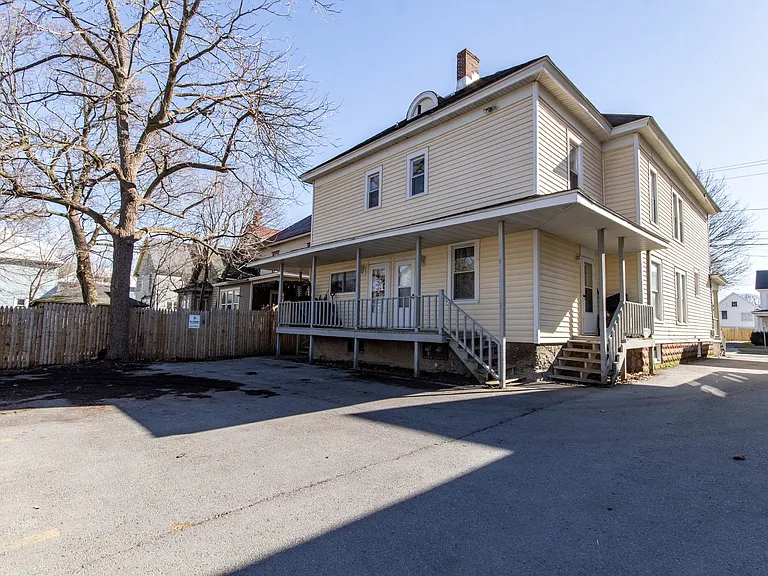 1025 State St — Photo 24