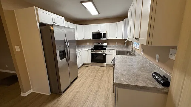 3 bed, 1220 sqft, $1,500 — Photo 2