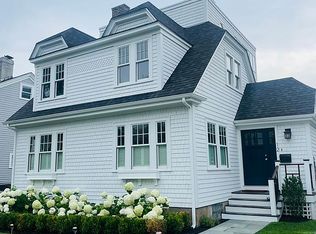 12 Champlin Pl, Newport, RI 02840