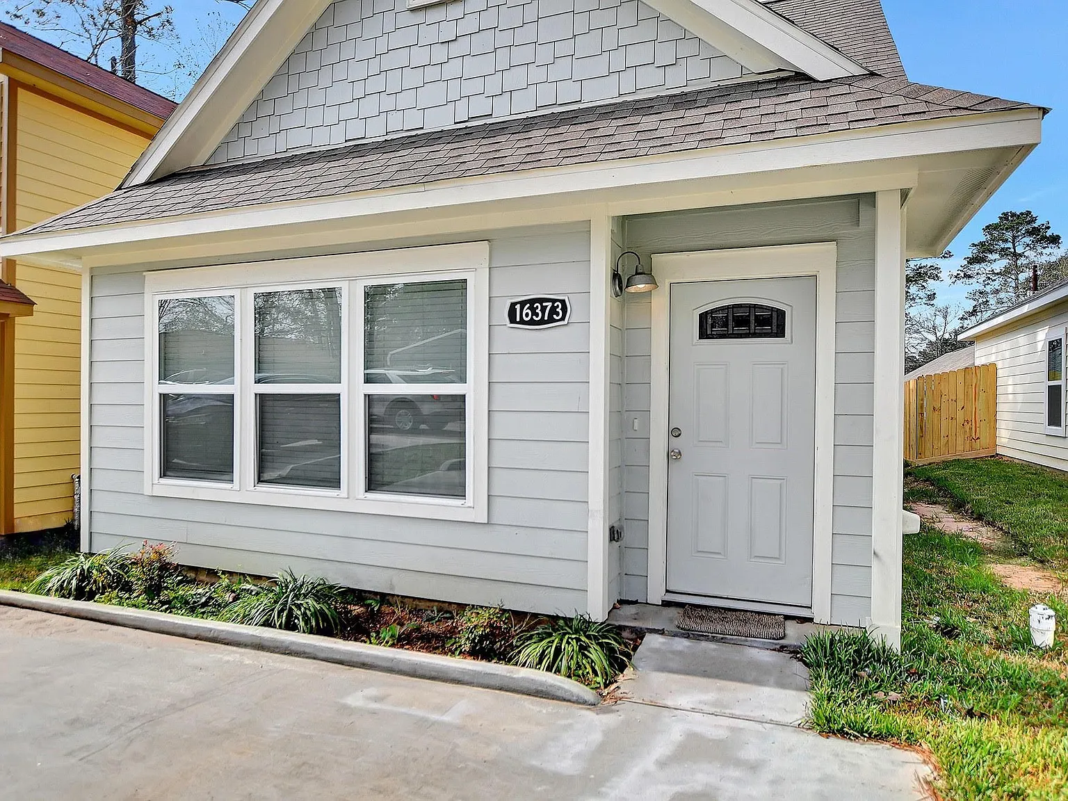 3 bed, 3.0 bath, 1210 sqft, $1,750 — Photo 4