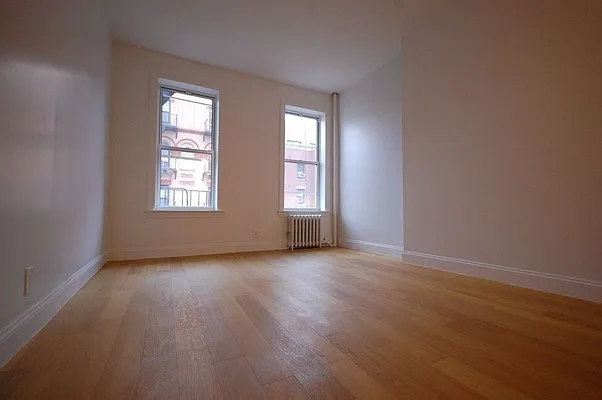 Rented by REAL New York | media 25