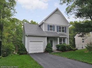 3 Farrington St, Foxboro, MA 02035