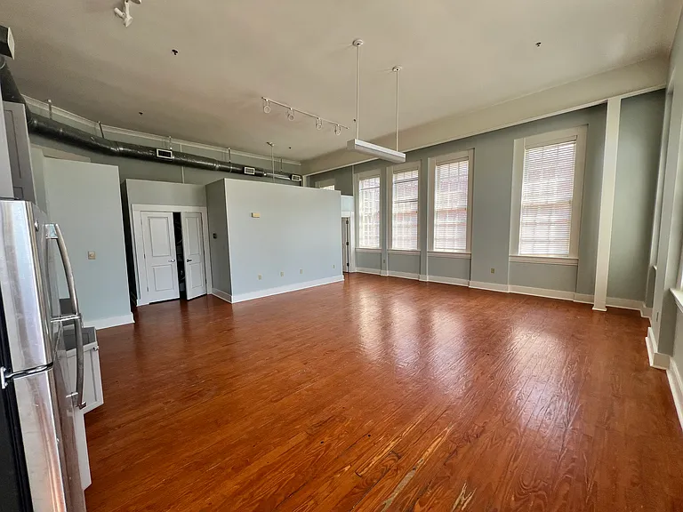 715 Sherman St #10 — Photo 10