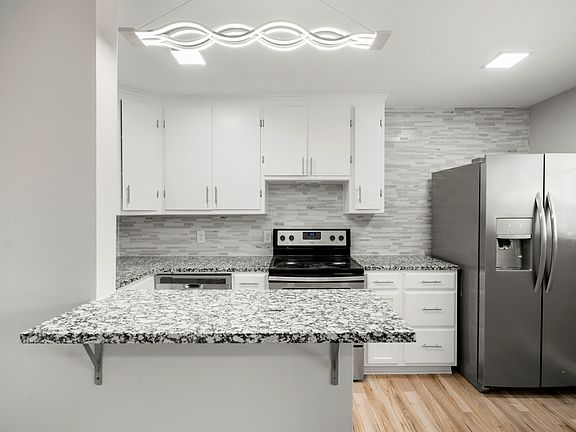2nd image of 3220 S Knoxville Ave APT 4