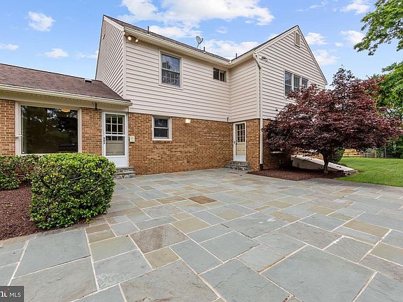 5th image of 9717 Conestoga Way