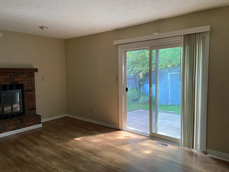 6605 Echo Ln — Photo 3