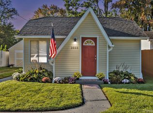 1055 W McLean Ave, Flint, MI