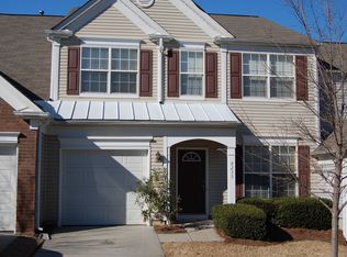 8235 Gossomer Bay Dr, Charlotte, NC 28270
