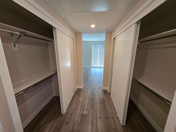 4th image of 4660 Melrose Ave #101-3