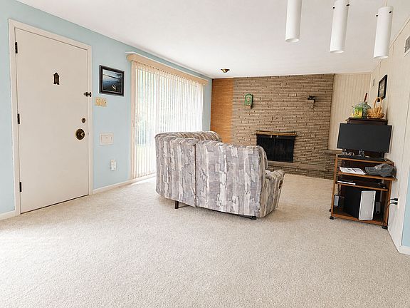 4th image of 1427 Pacific Ave