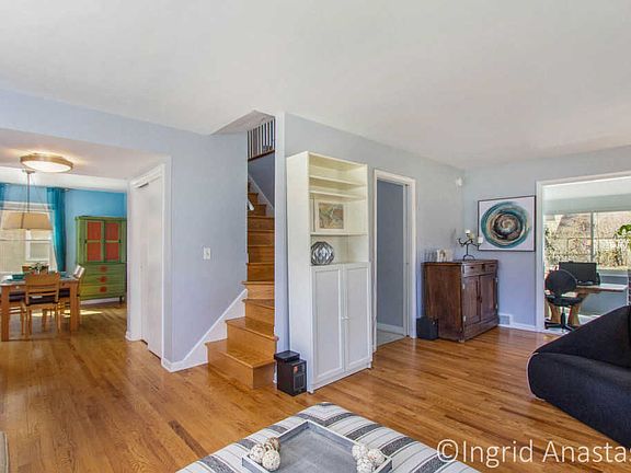 5th image of 1023 San Juan Dr SE