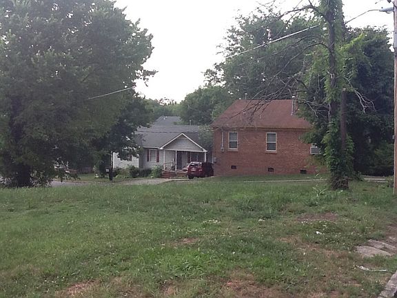 2nd image of 922 Vance St