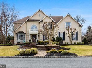 248 Country Club Dr, Moorestown, NJ 08057
