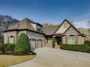 370 Winesap Rd, Duncan, SC 29334