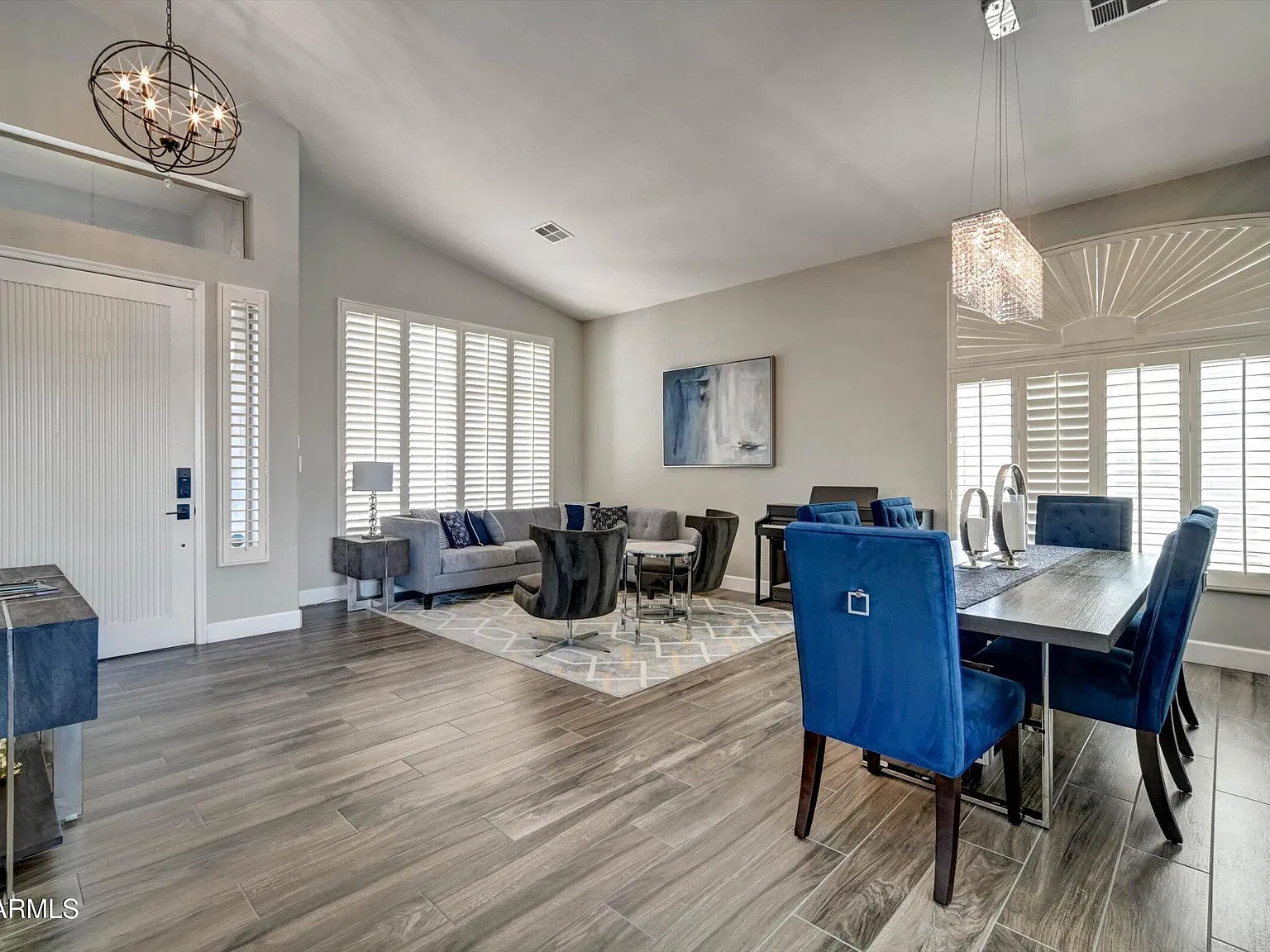 4 bed, 3.0 bath, 2473 sqft, $7,500 — Photo 2