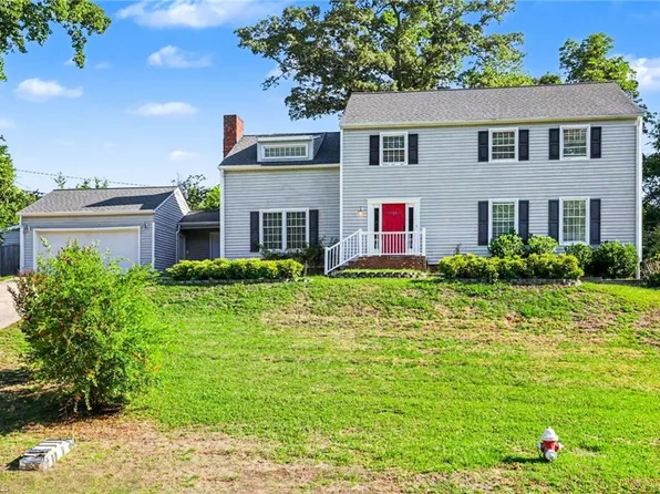 1408 Sweetbriar Ct, High Point, NC 27262