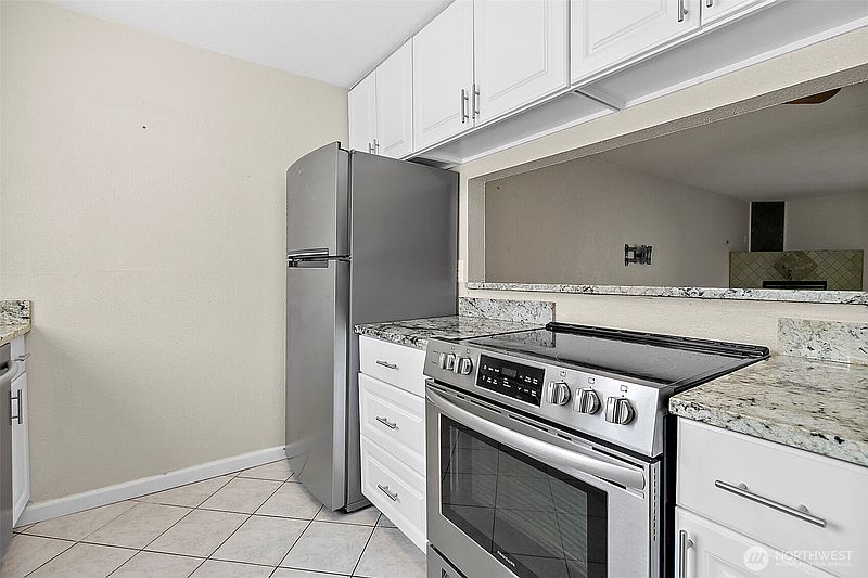 4th image of 1040 S 320th Street #5