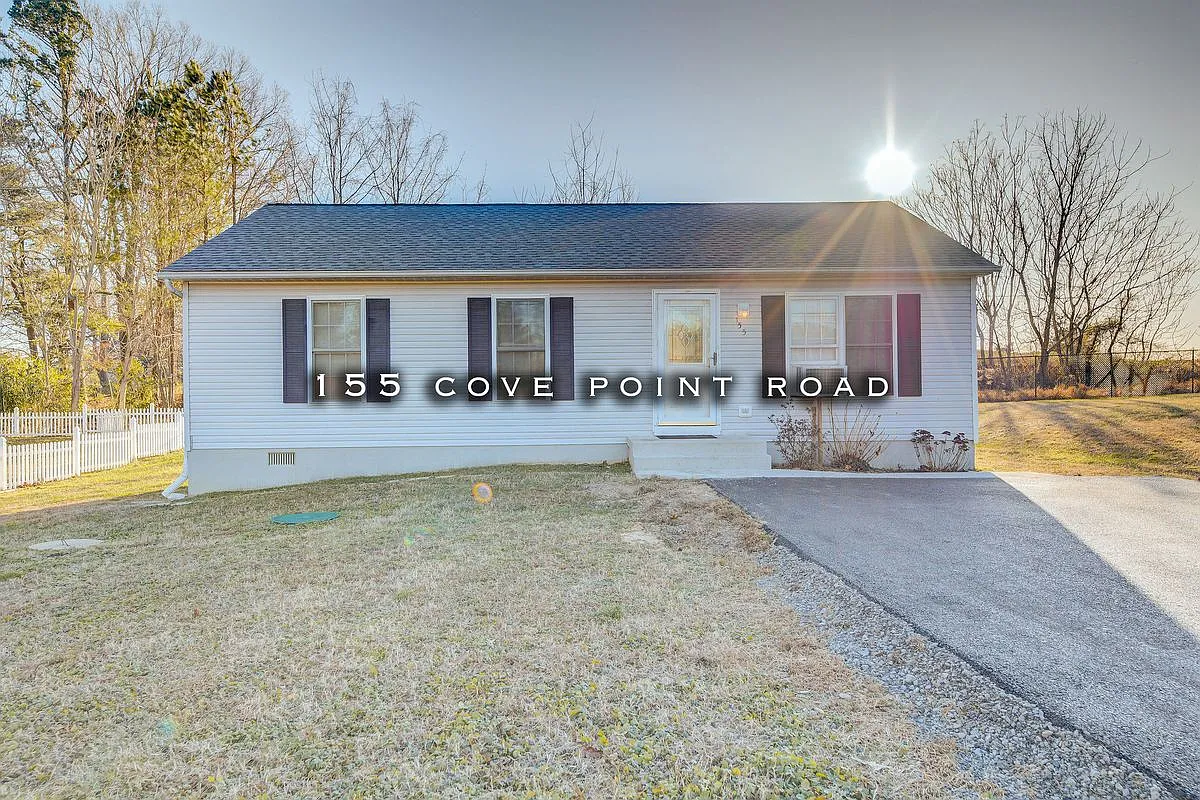 3 bed, 1.0 bath, 960 sqft, $1,950 — Photo 1
