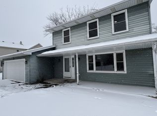 429 6th St, Wheeling, IL 60090