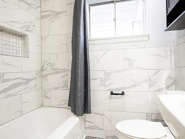 10 Gaylord St — Photo 10
